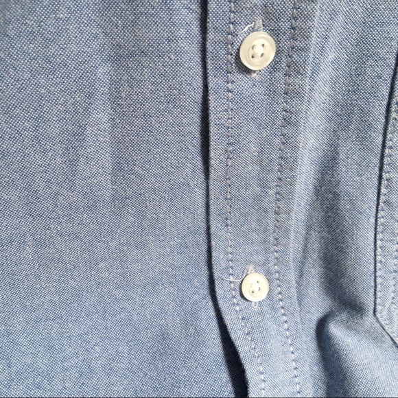 2 Button Down Shirts. Size Small 34-36 - Picture 6 of 9